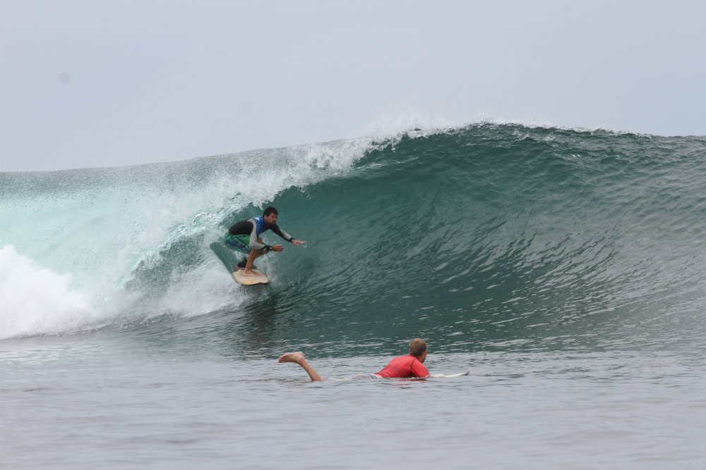 Como surfar: 5 manobras mais faladas pelos surfistas